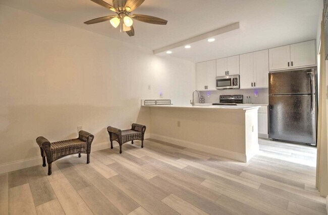 Foto del edificio - 593 Green Springs Pl