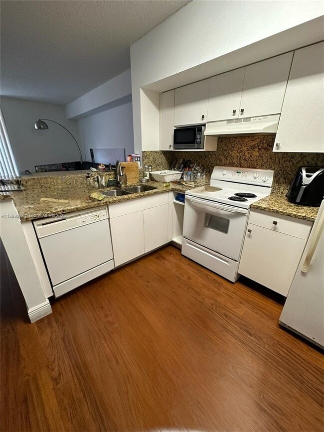 Foto del edificio - 5077 NW 7th St