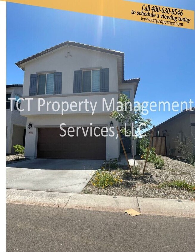 Primary Photo - Stunning 4 Bedroom Overlooking Common Area!