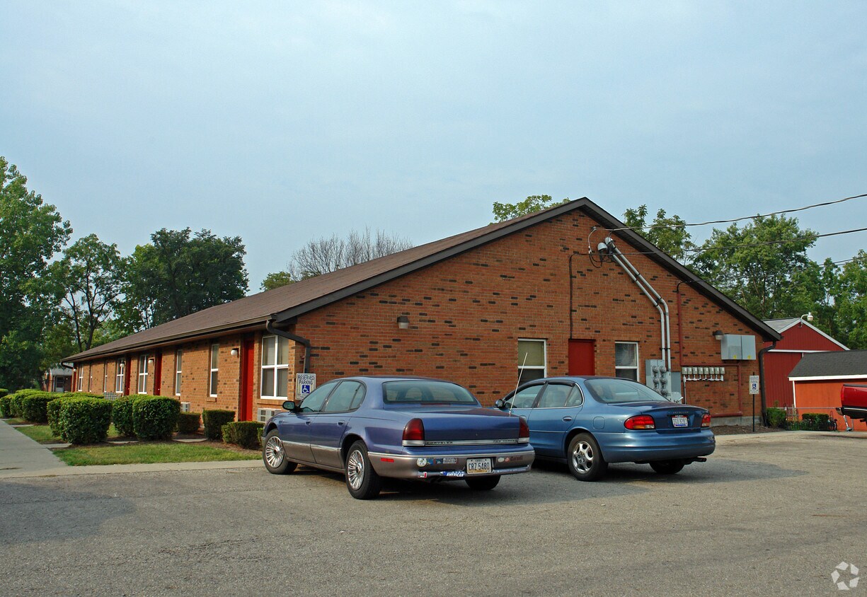 Maple Wood Apartments in Springfield, OH