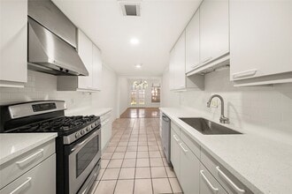 Building Photo - 2014 McDuffie St