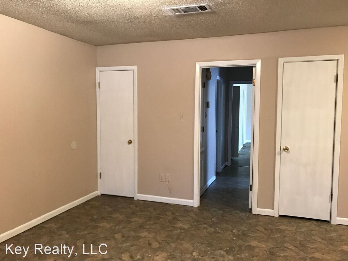 Foto principal - 2 br, 2 bath House - 5405-B Lacassine