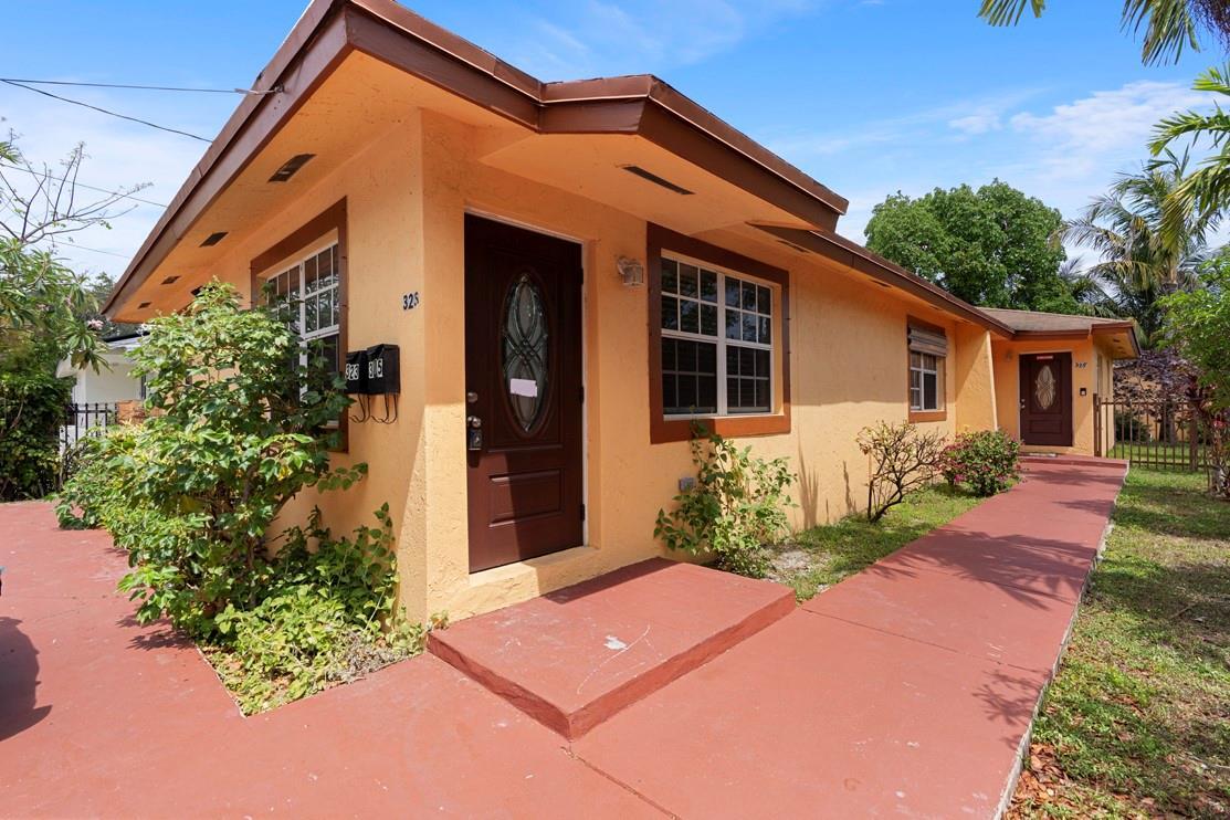 Foto principal - 323 NW 97th St