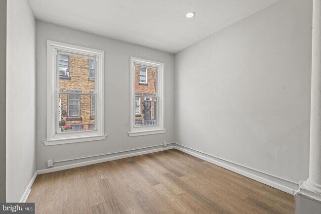 Foto del edificio - 2423 N Myrtlewood St