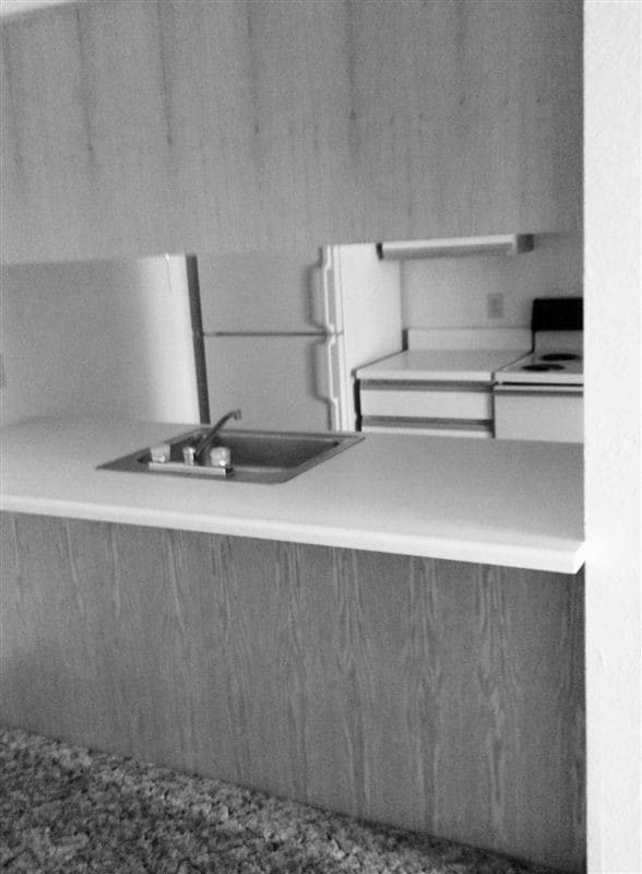 Building Photo - 1 br, 1 bath Apartment - Gateway -Wait List