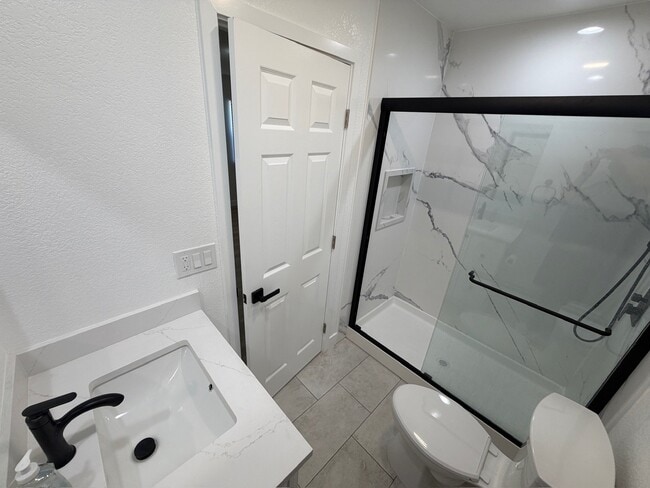 Building Photo - 2807 Granite Creek Pl