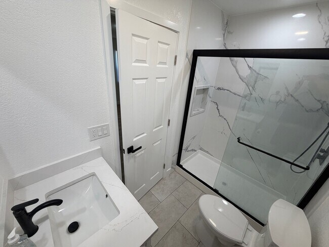 Foto del edificio - 2807 Granite Creek Pl
