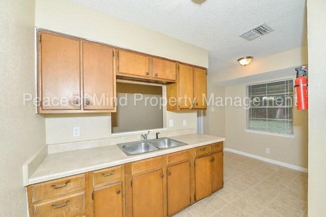 Building Photo - 4726 Casa Verde St
