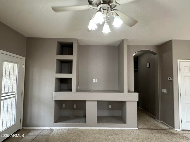 Foto del edificio - 14244 W Weldon Ave