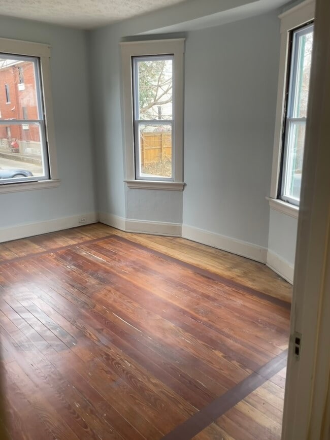 Building Photo - 1736 Lincoln Ave