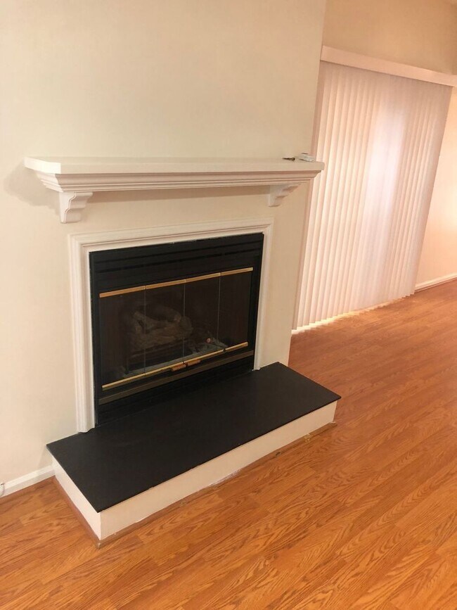 Building Photo - 4841 Strand Dr