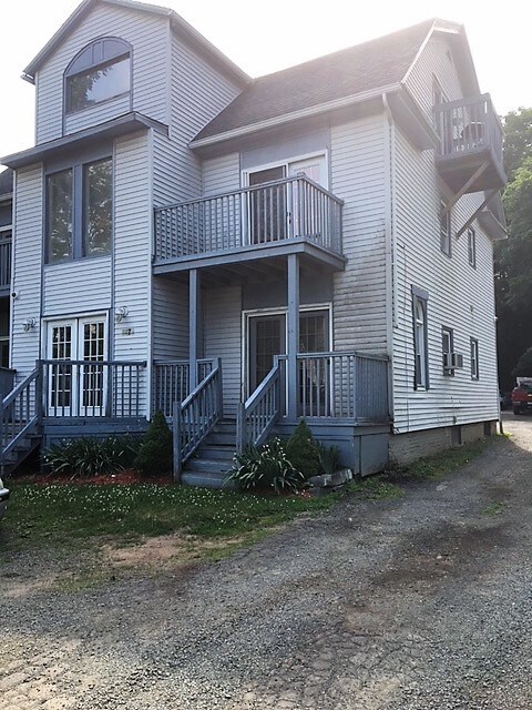 Foto principal - 1079 Broad St