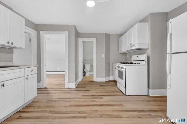 Building Photo - 129 Francis Ave