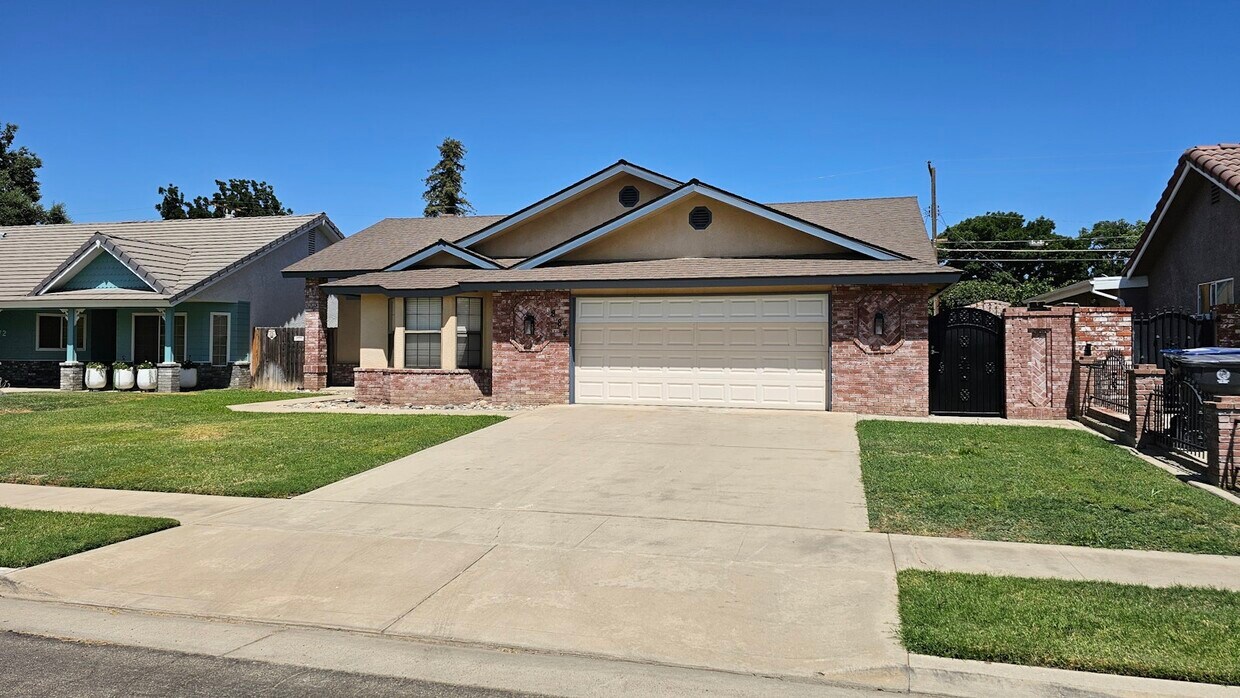 Foto principal - 884 S Mark St