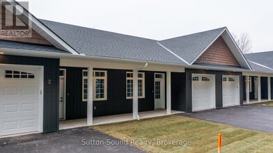 Building Photo - 202 Queen St W