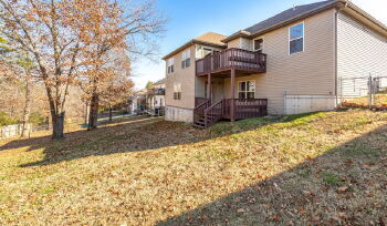 Foto del edificio - Basement home with a fenced in backyard