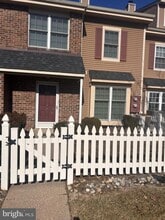 Building Photo - 620B Palmer Ln