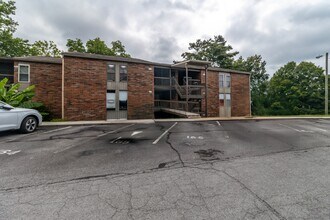Building Photo - 454 Berlin Dr
