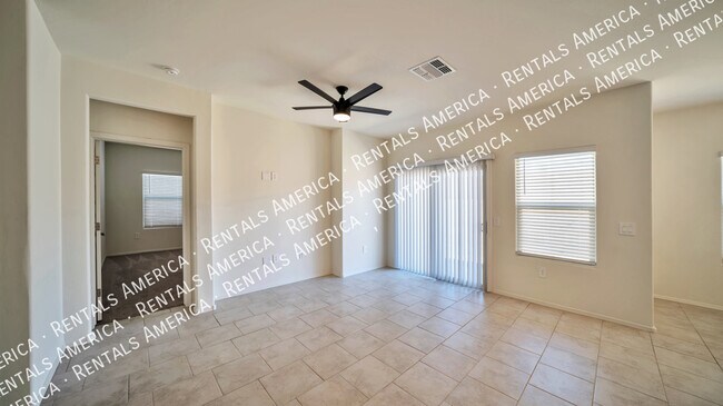 Foto del edificio - Spacious floorplan & great location!