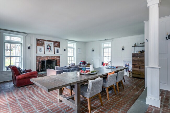 Foto del edificio - 109 Dibble Hill Rd