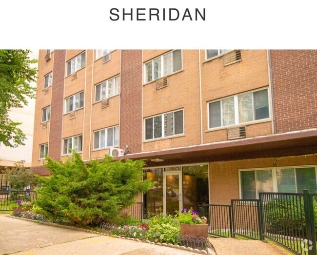 Building Photo - 5746 N Sheridan Rd