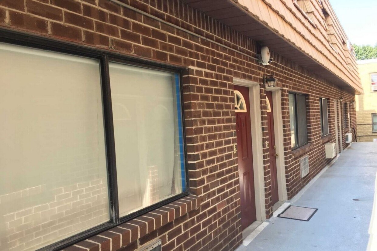 Foto principal - 78-80 69th St