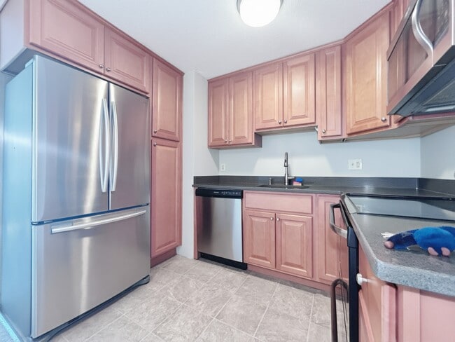 Photo - 73 Nicholas Rd Townhome