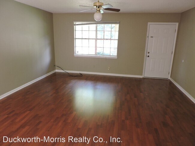 Foto del edificio - 3 br, 1 bath House - 10801 Tiara Drive