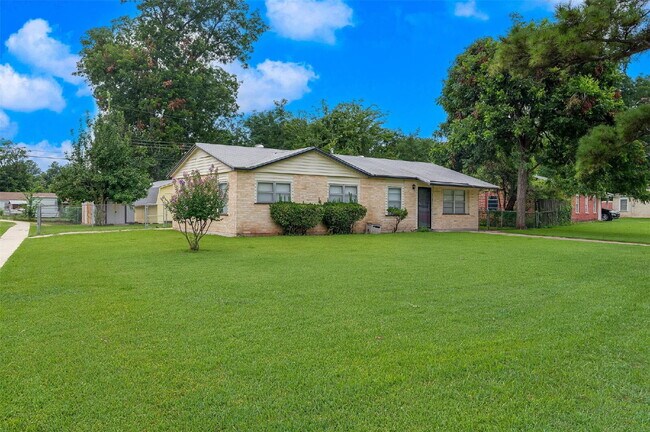 Foto del edificio - 1101 Shirley Ln