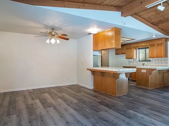 Primary Photo - 37864 Charnal Cir