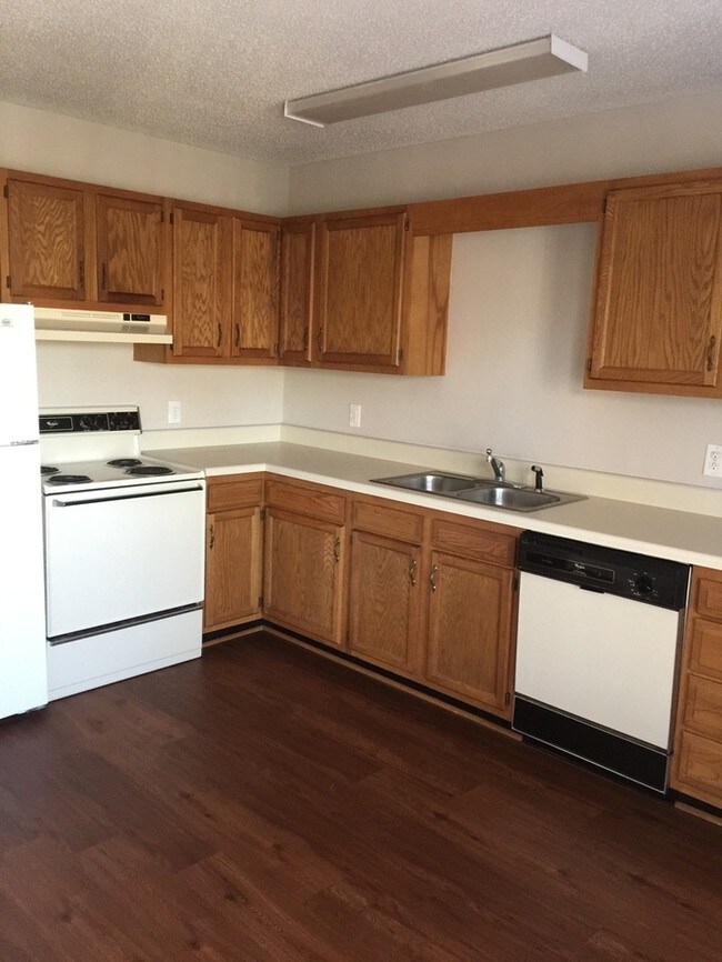Building Photo - 2609 White Oak Ln