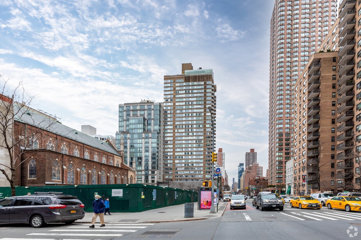 Hampton House Apartments in New York, NY