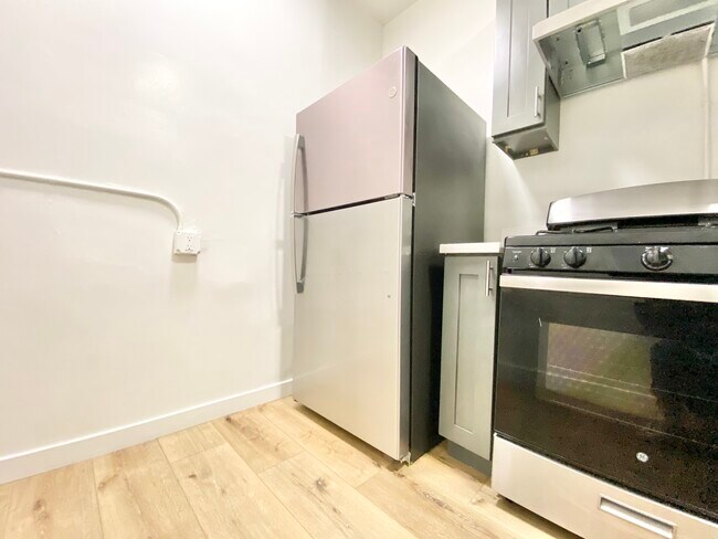 Foto del edificio - 960 S Oxford Ave