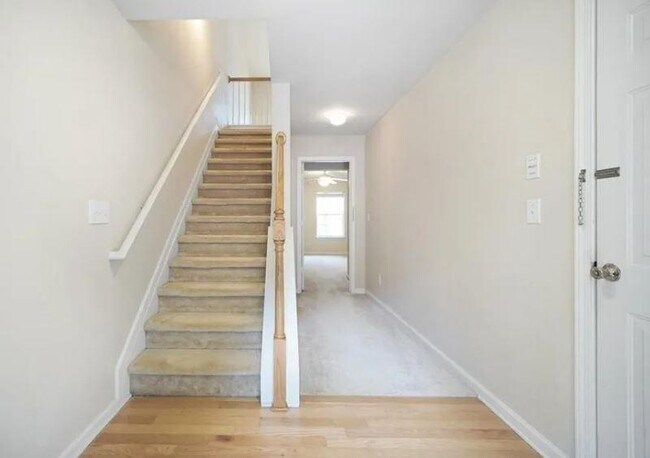 Foto del edificio - 2251 Landing Ridge Dr