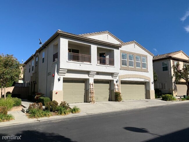Building Photo - 2 br, 2 bath Condo - 25190 Crest Haven Str...