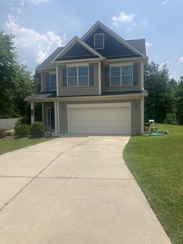 Foto principal - 322 Watchmen Ln