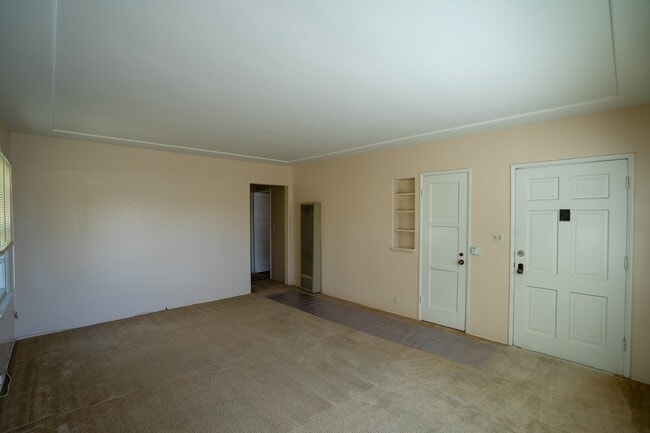 Building Photo - APT 9TH