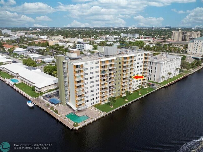 Foto del edificio - 2900 NE 30th St