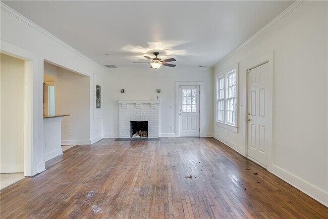 Building Photo - 651 Moreland Dr SE