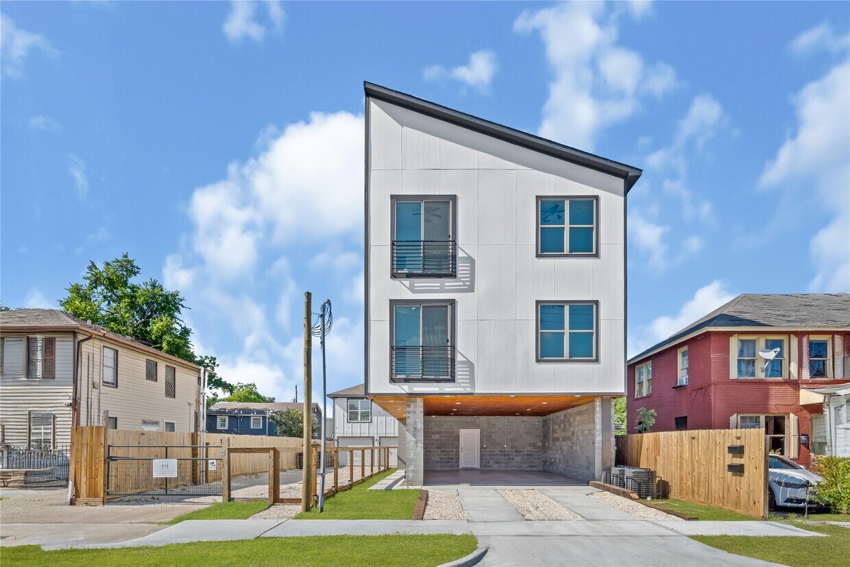 Foto del edificio - 5623 Eskridge St
