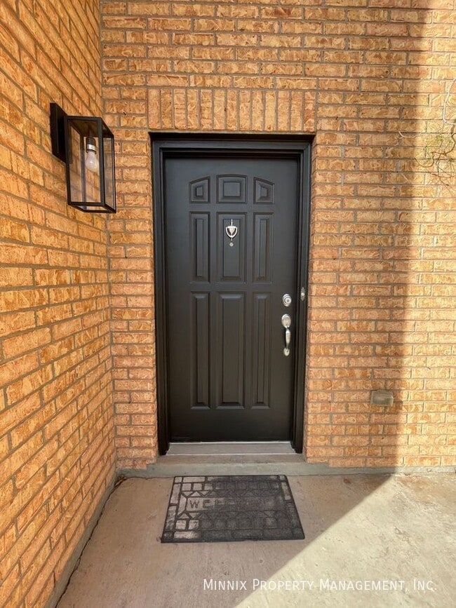 Building Photo - 8241 San Antonio St