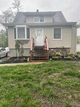 Building Photo - 57 Hunt Ave
