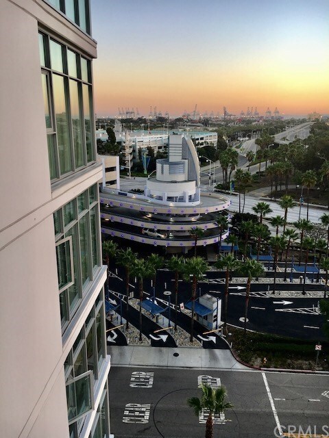 Foto del edificio - 411 W Seaside Way