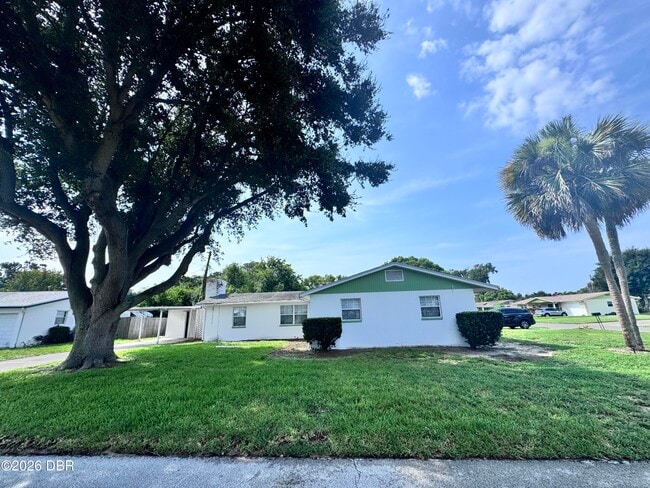 Building Photo - 2405 Kenilworth Ave