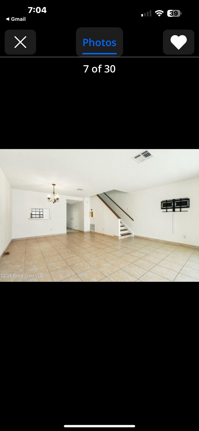 Foto del edificio - 335 Paradise Blvd