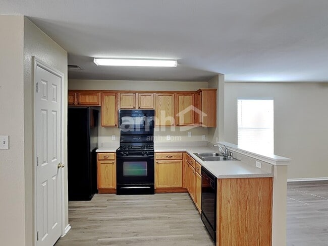 Building Photo - 2844 Deerfern Ln