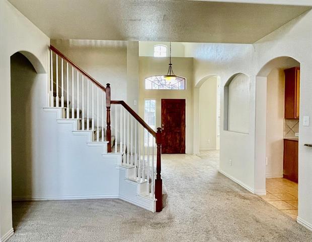 Building Photo - 6304 Blackstone Dr