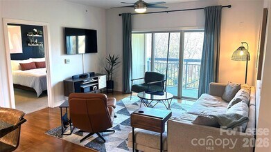 Building Photo - 630 Calvert St