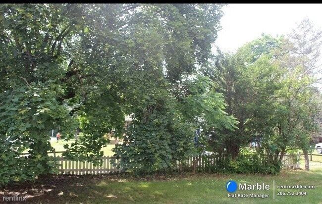 Foto del edificio - 3 br, 2 bath House - 51 State St