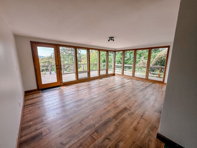 Photo - Stunning Home with a Courtyard Entrance an...